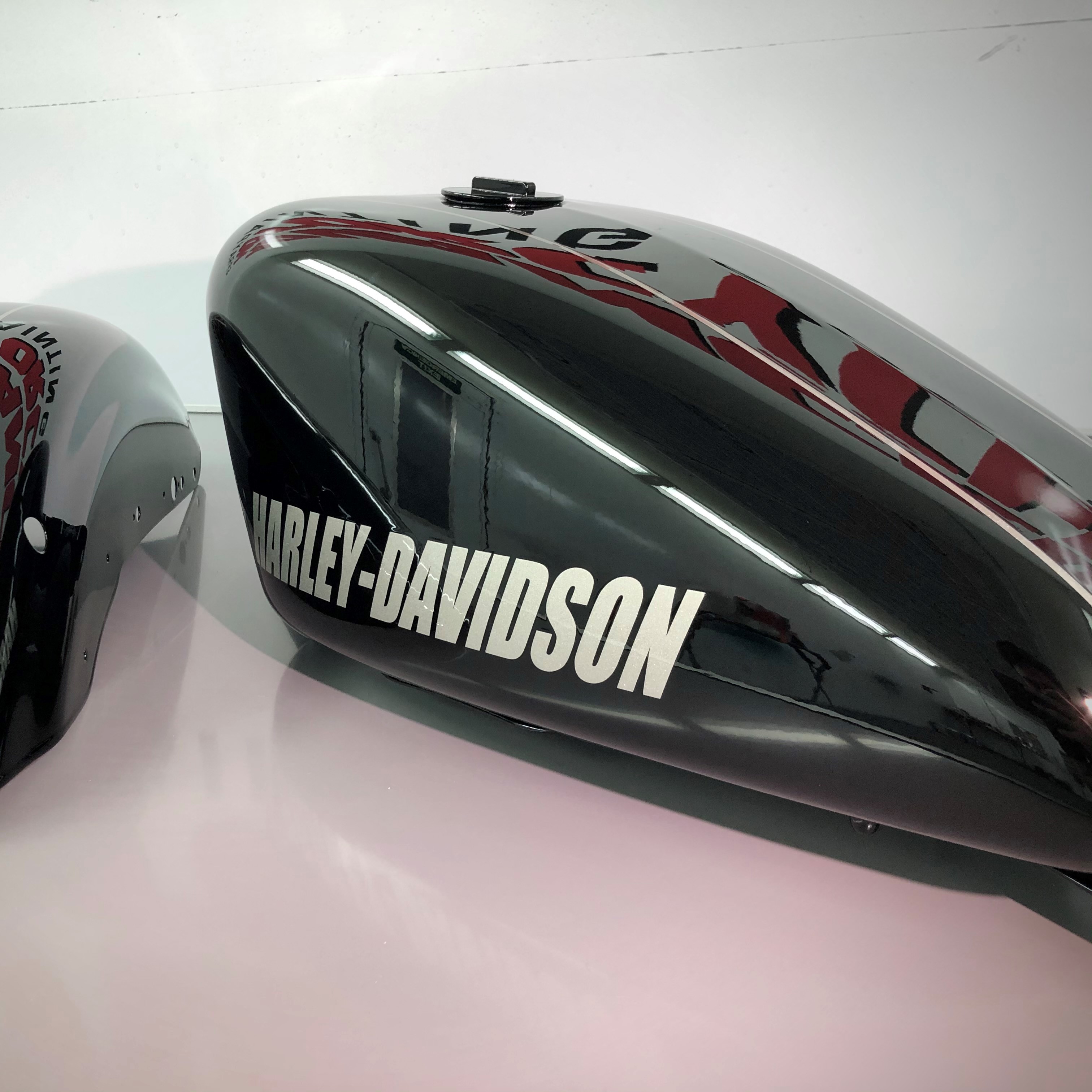 harley-davidson-custom-tank